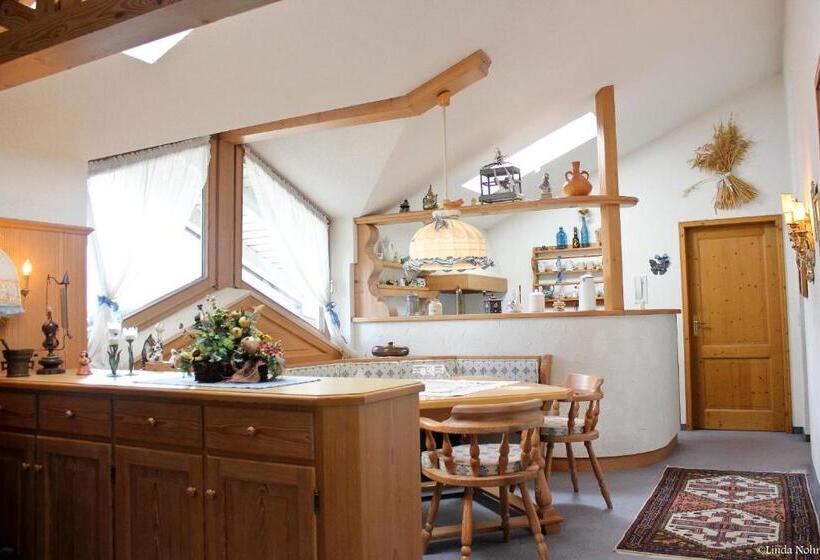 1 Bedroom Apartment, Restaurant Neu Meran