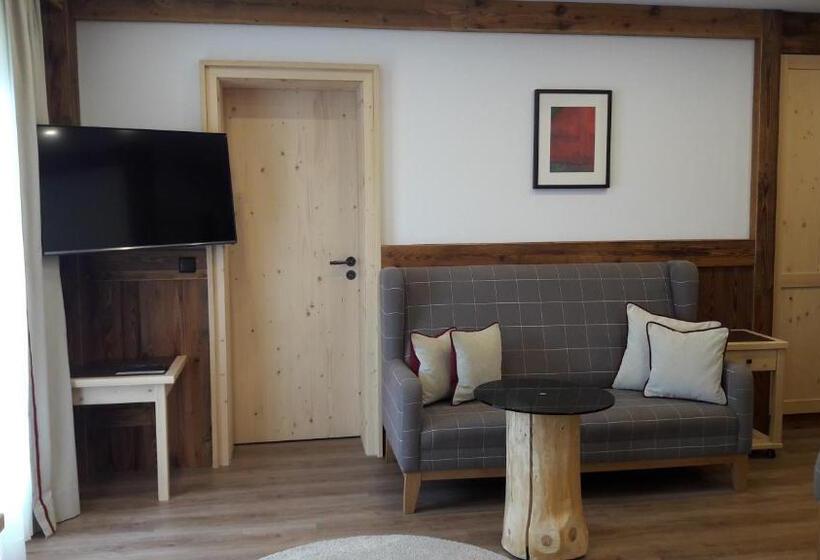 Basic Room, Restaurant Neu Meran