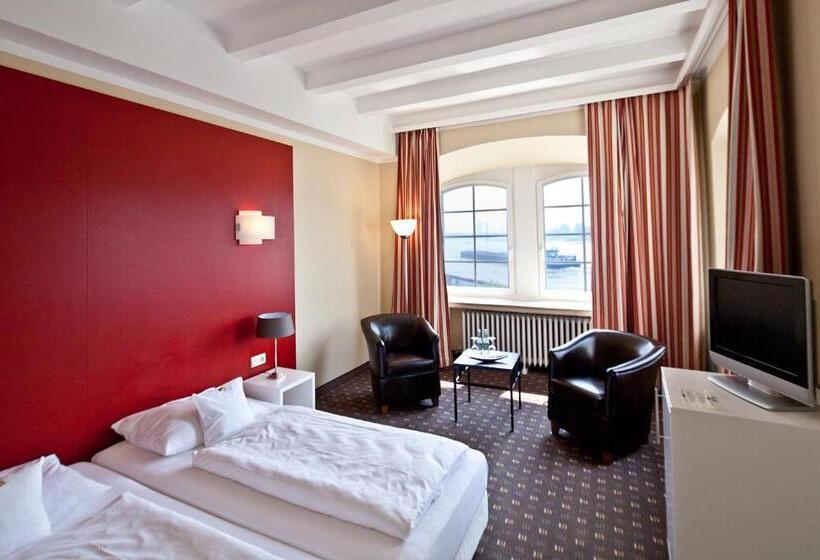 Junior Suite, Schnellenburg