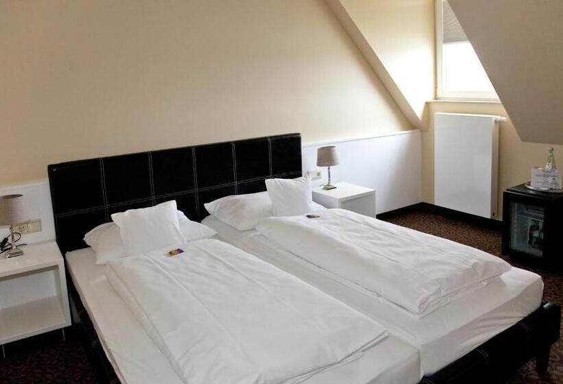 Standard Room, Schnellenburg