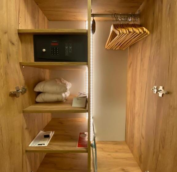 חדר קומפורט, Sonnenhügel