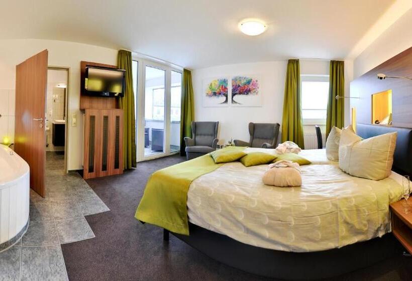 Люкс с Балконом, Vakantiehotel Der Brabander
