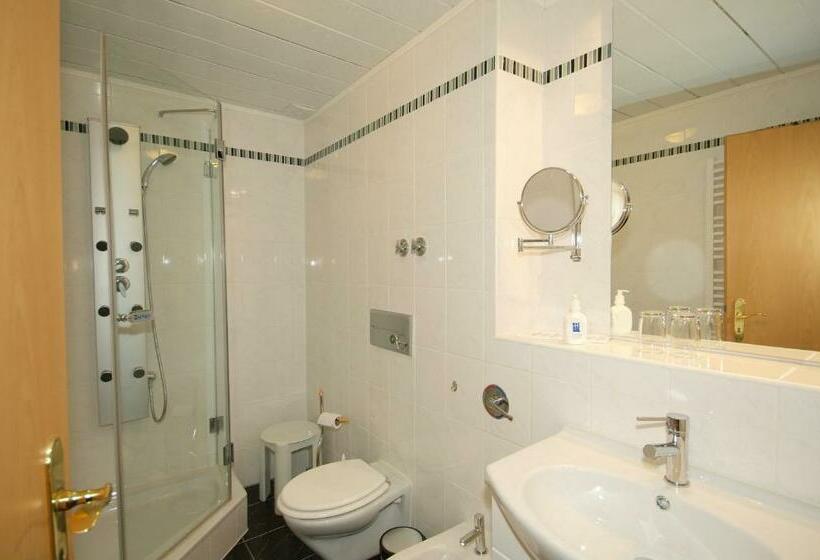 סוויטה, Wellness Hotel Garni Krone