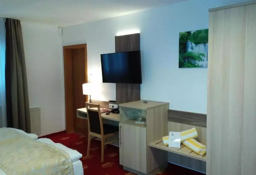 コンフォートルーム, Wellness Hotel Garni Krone