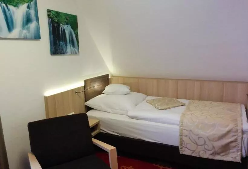 スタンダードシングルルーム, Wellness Hotel Garni Krone