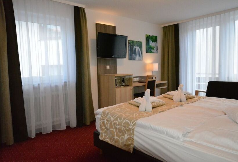 חדר סטנדרט עם מרפסת, Wellness Hotel Garni Krone