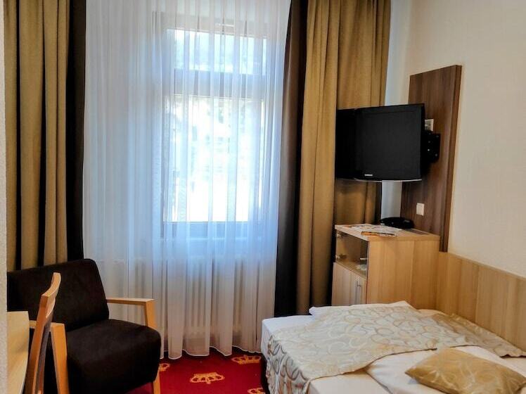 חדר סטנדרט יחיד, Wellness Hotel Garni Krone