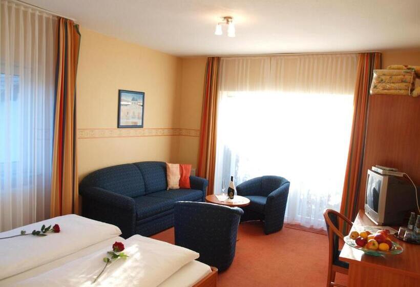 Апартаменты 2 Спальни, Altes Doktorhaus   Hotel Garni