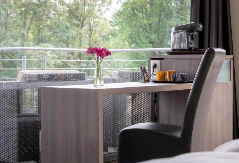 테라스 주니어 스위트, Das Vesper