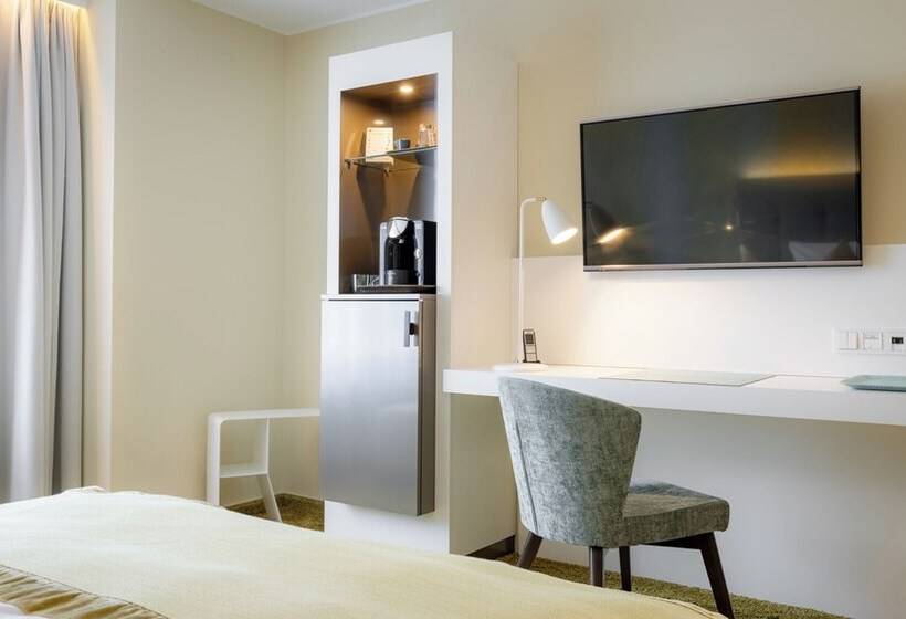 컴포트 룸, Das Vesper