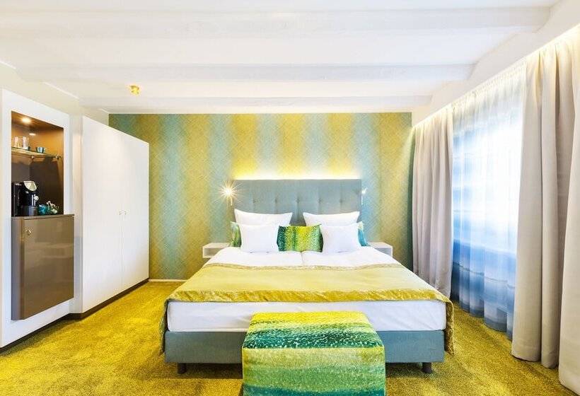 컴포트 룸, Das Vesper