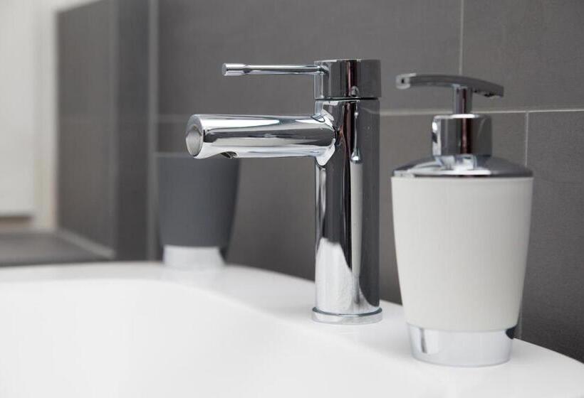 غرفة قياسية فردية, Angerland Garni