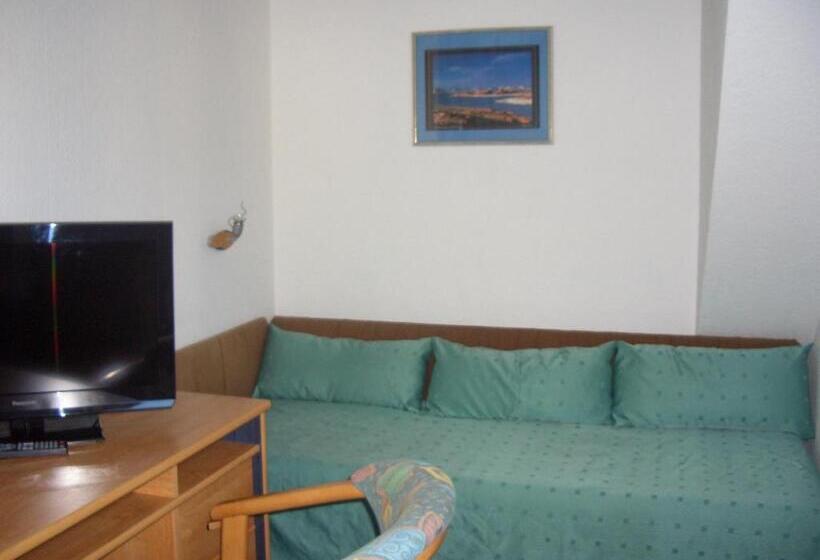 스탠다드 싱글 룸, Battenfeld