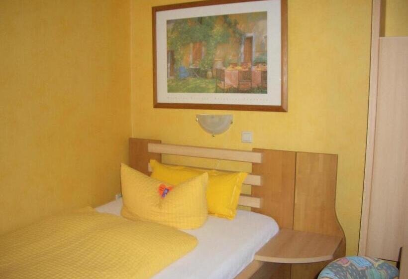 스탠다드 싱글 룸, Battenfeld