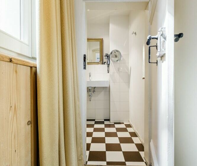 スタンダードルーム, Bohemian