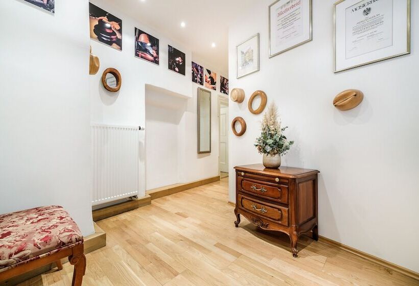 スタンダードルーム, Bohemian