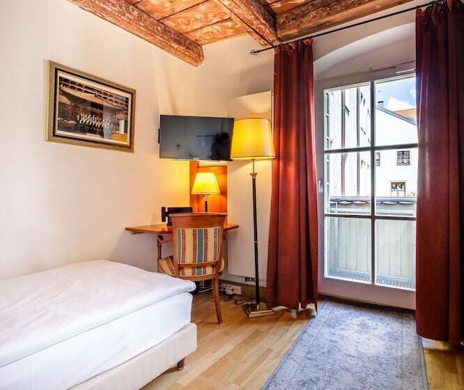 スタンダードシングルルーム, Bohemian