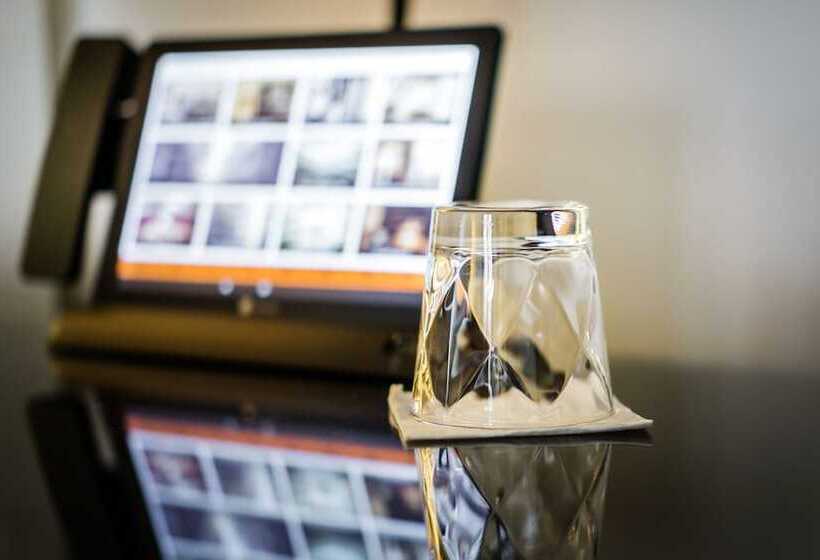 スタンダードシングルルーム, Bohemian