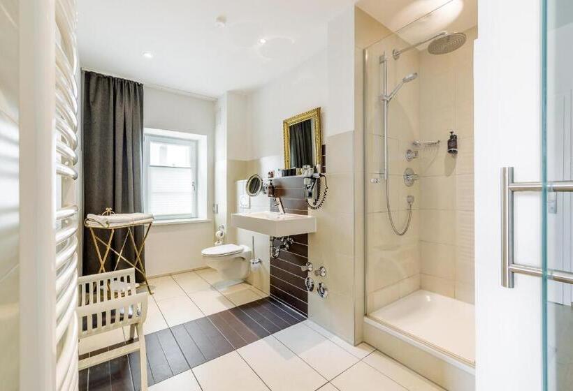 スタンダードルーム, Bohemian