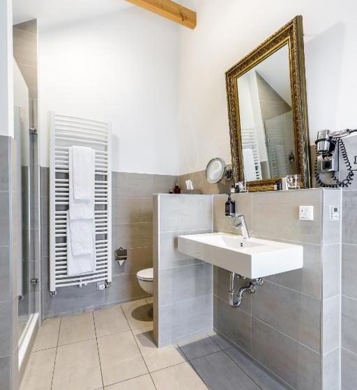 スーペリアールーム, Bohemian