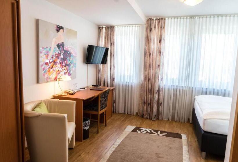 اتاق استاندارد یک نفره, Bürger