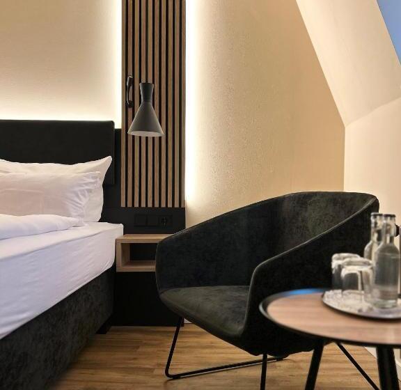 Номер Стандарт, City Hotel Valois