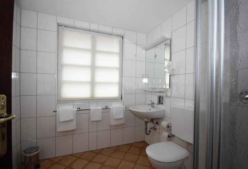 חדר סטנדרט, Drei Linden