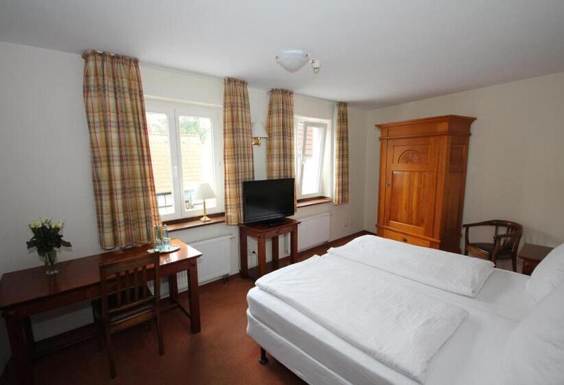 חדר סטנדרט, Drei Linden