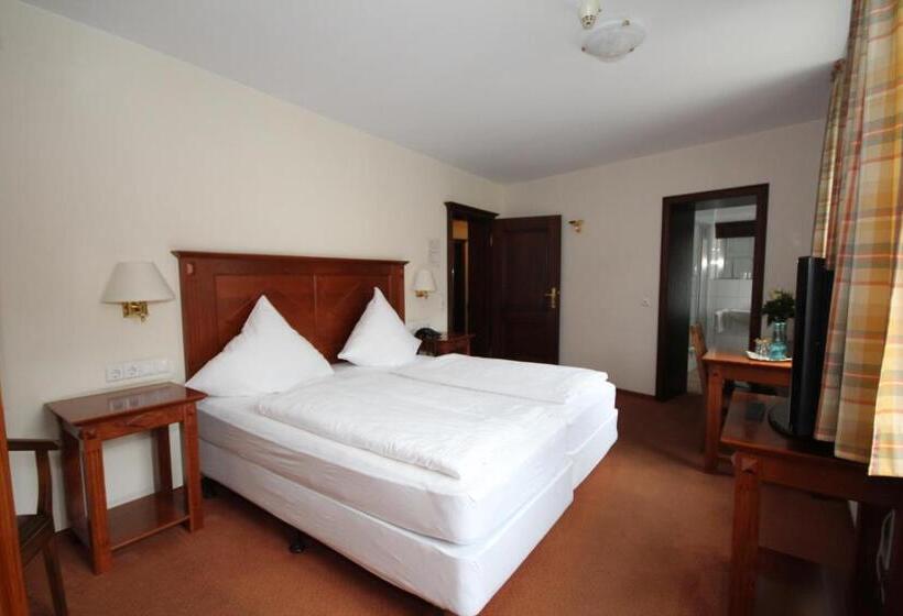 חדר סטנדרט, Drei Linden