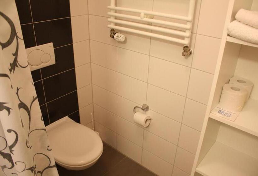 غرفة قياسية فردية, Grand Tour