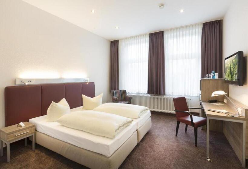 컴포트 룸, Reichshof Garni