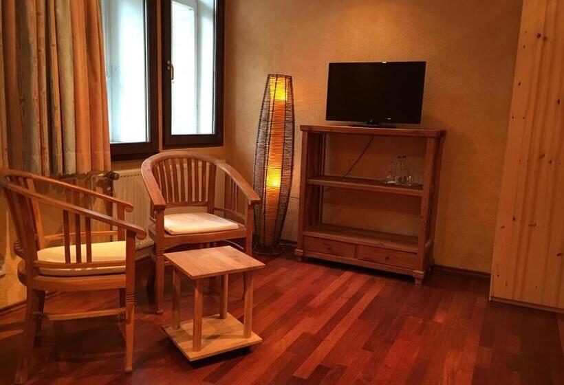 스탠다드 룸, Restaurant Steinkrug