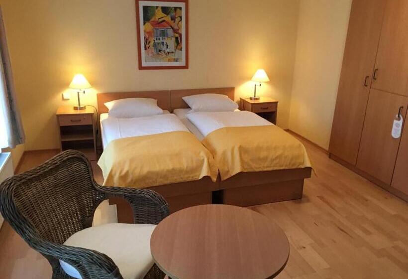 스탠다드 룸, Restaurant Steinkrug