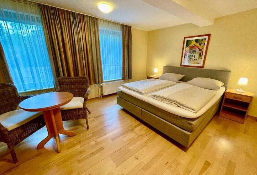 스탠다드 룸, Restaurant Steinkrug