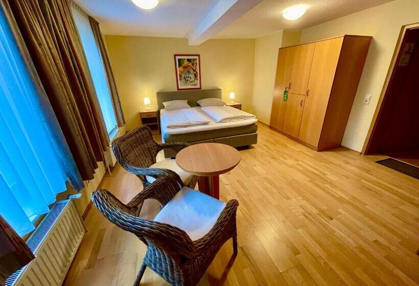 스탠다드 룸, Restaurant Steinkrug