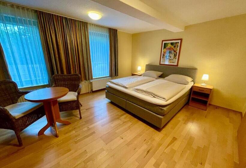 스탠다드 룸, Restaurant Steinkrug