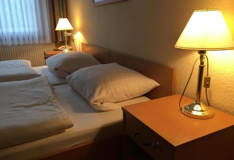 스탠다드 룸, Restaurant Steinkrug