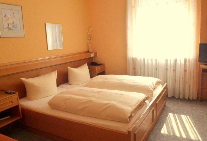 غرفة قياسية, Restaurant Wiendl