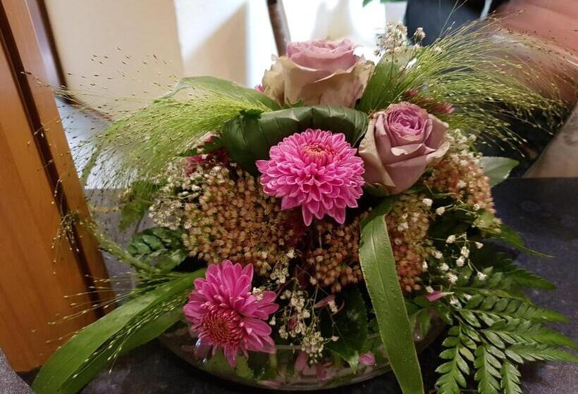 غرفة قياسية ثلاثية مزودة بشرفة, & Restaurant Zum Deutschen Hause