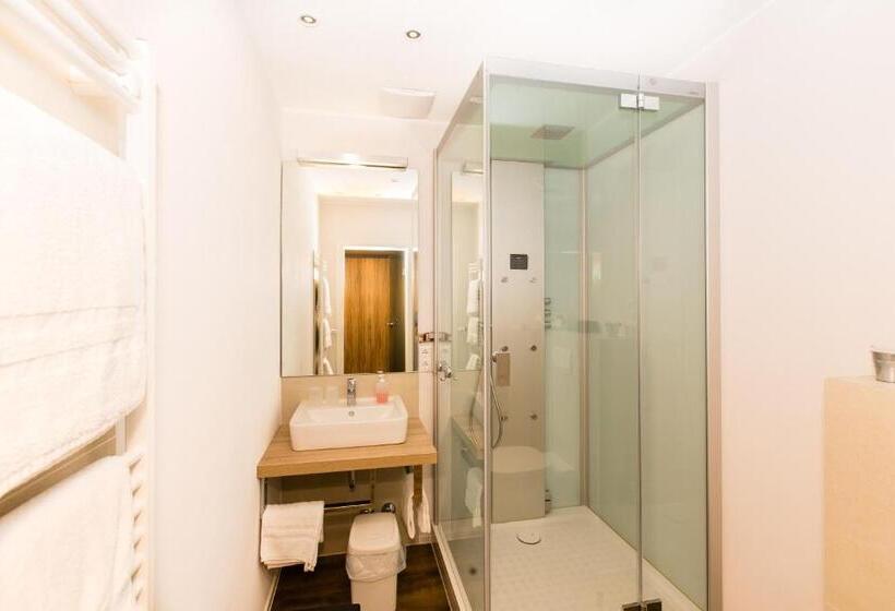 수피리어 룸, Roeb