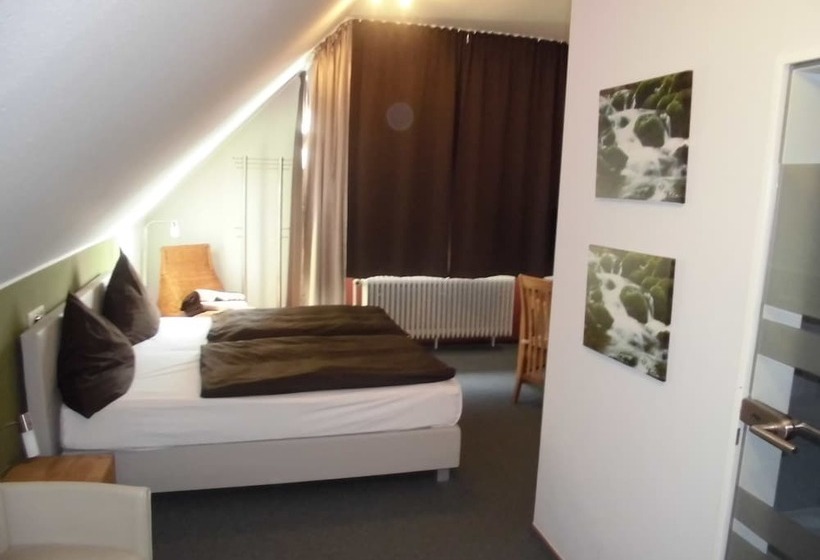 스탠다드 싱글 룸, Roeb