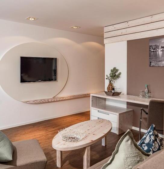 Апартаменты 2 Спальни, Villa Lago Garni