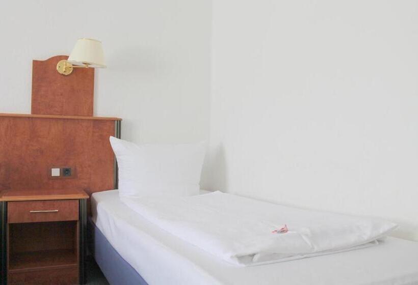 غرفة قياسية فردية, Zeil