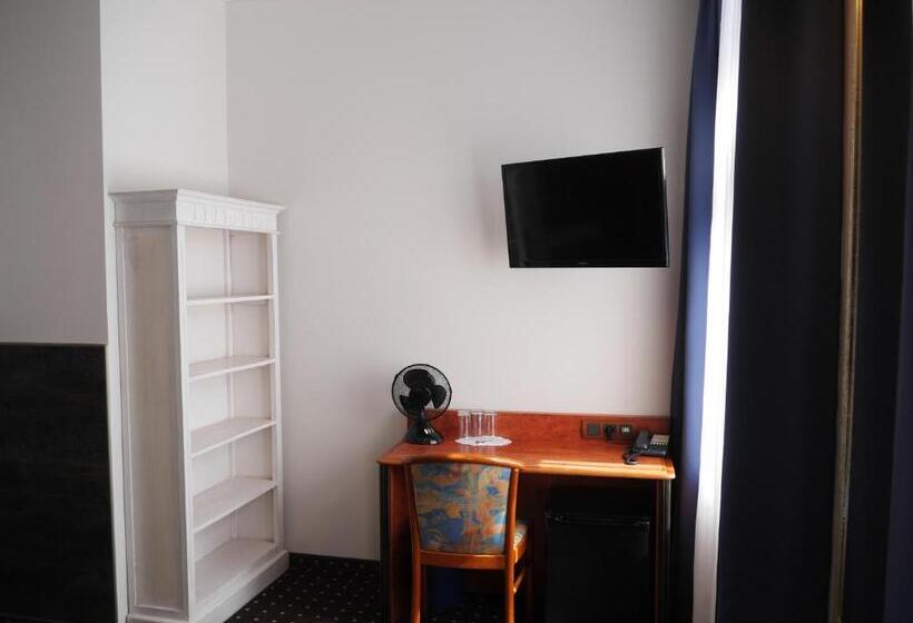 غرفة بيزنس, Zeil