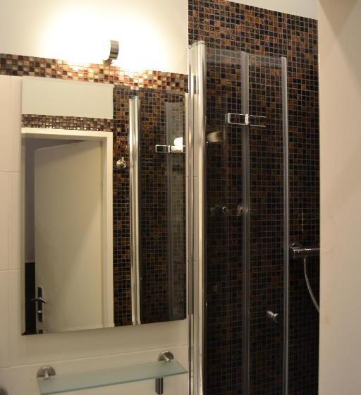 غرفة بيزنس, Zeil