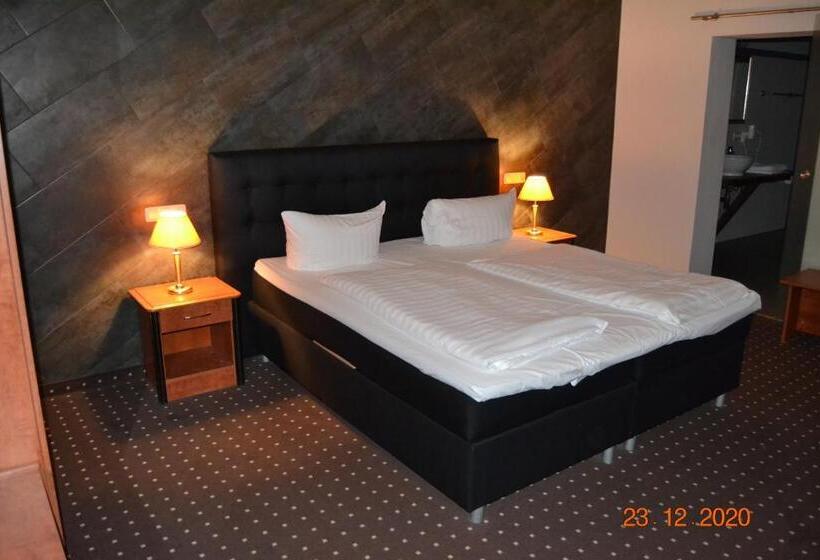 غرفة بيزنس, Zeil