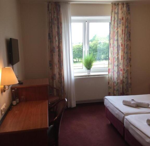 غرفة قياسية, Zum Alten Schlagbaum