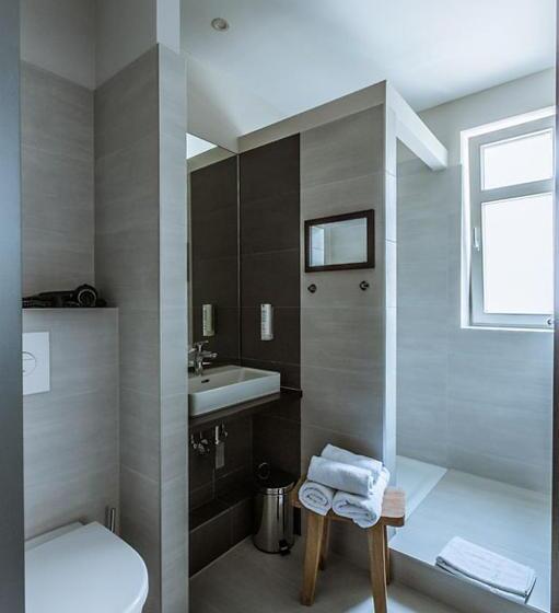 Номер Стандарт, Zur Amtspforte