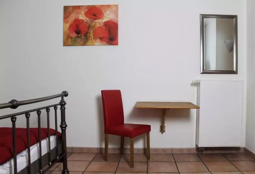 اتاق استاندارد سه نفره, Akazienhof Hotel & Brauhaus