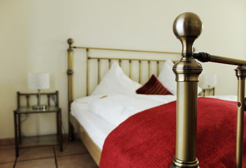 Номер Стандарт Трехместный, Akazienhof Hotel & Brauhaus